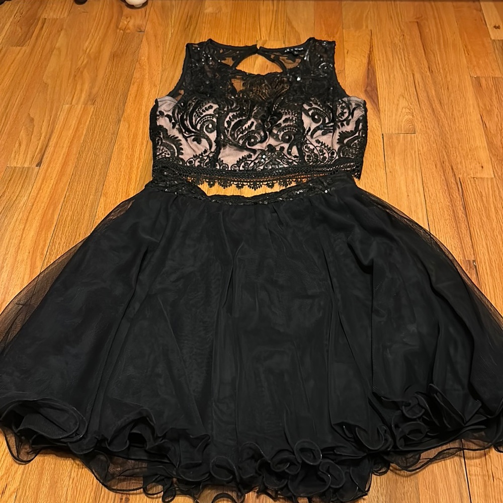 Macy’s Two Piece Dress size 5